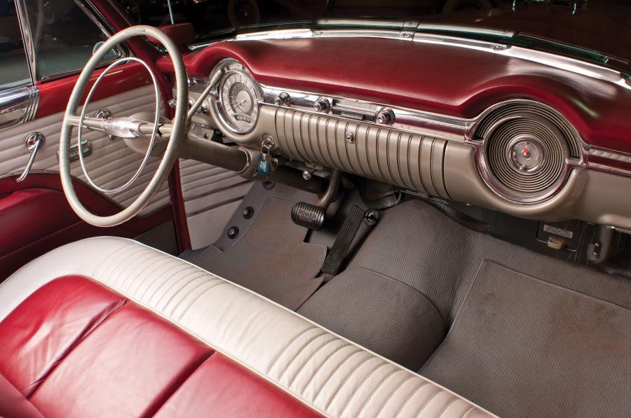  Oldsmobile 98 Convertible 1953 года  (фото 2 из 26)
